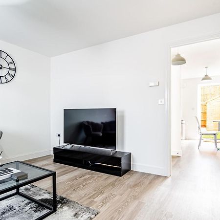 The Lake - A Stunning 2 Bedroom House, Only 17Mins To Central London!!! Greenhithe Exteriör bild